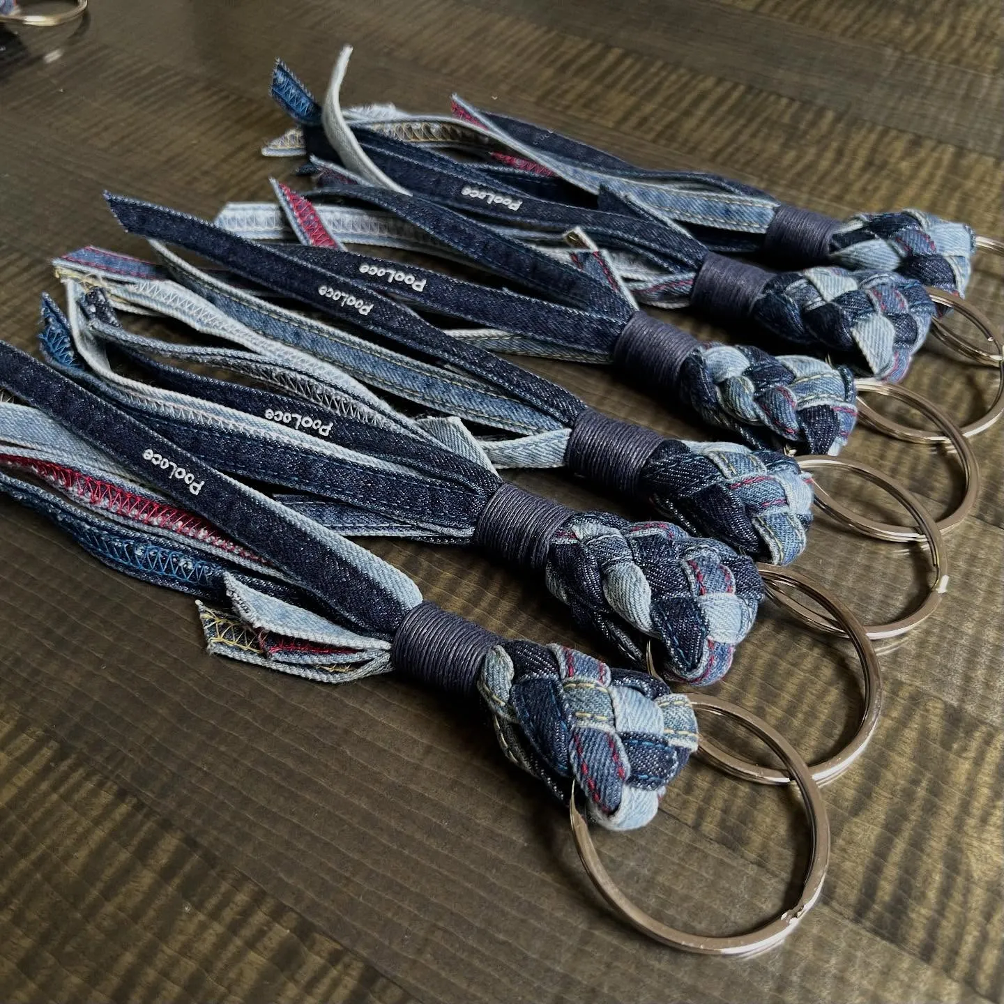 2つのデニムバッグ