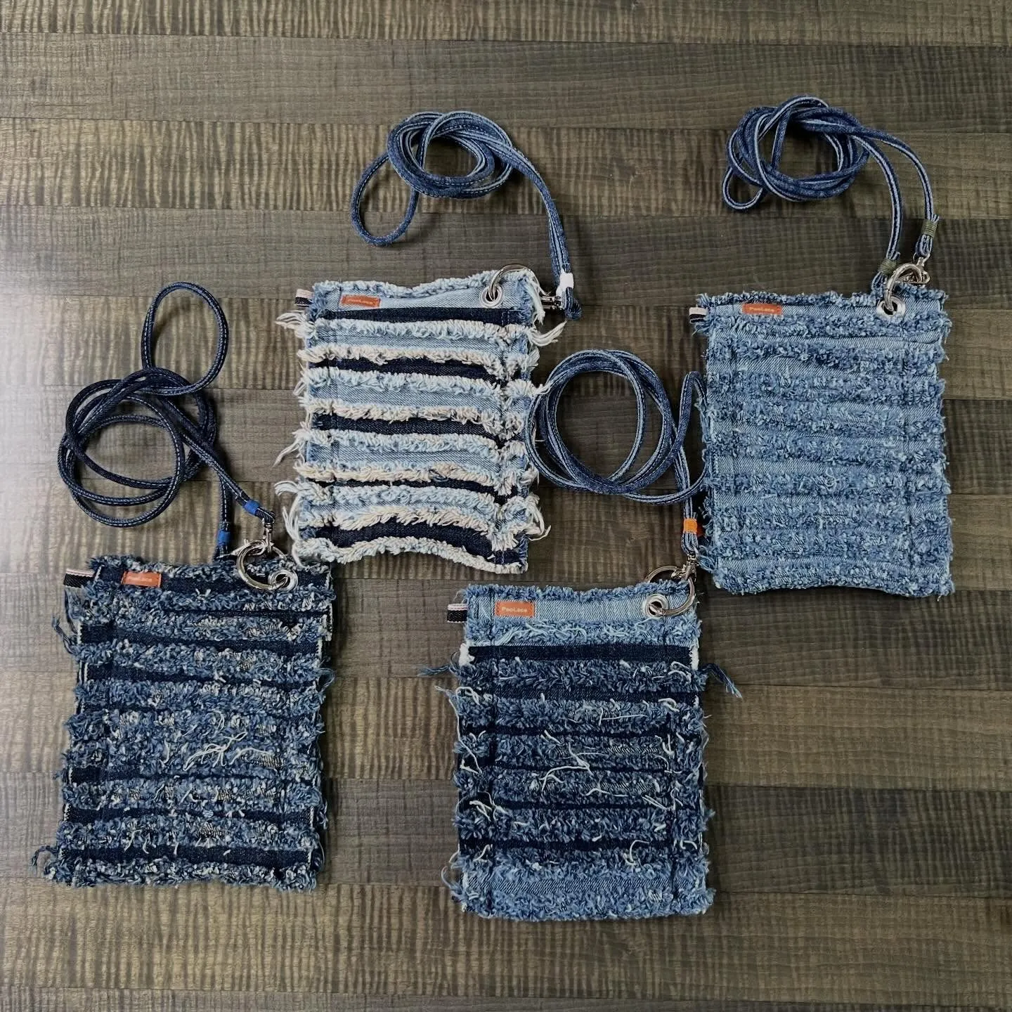 スマホのためのショルダーバッグ