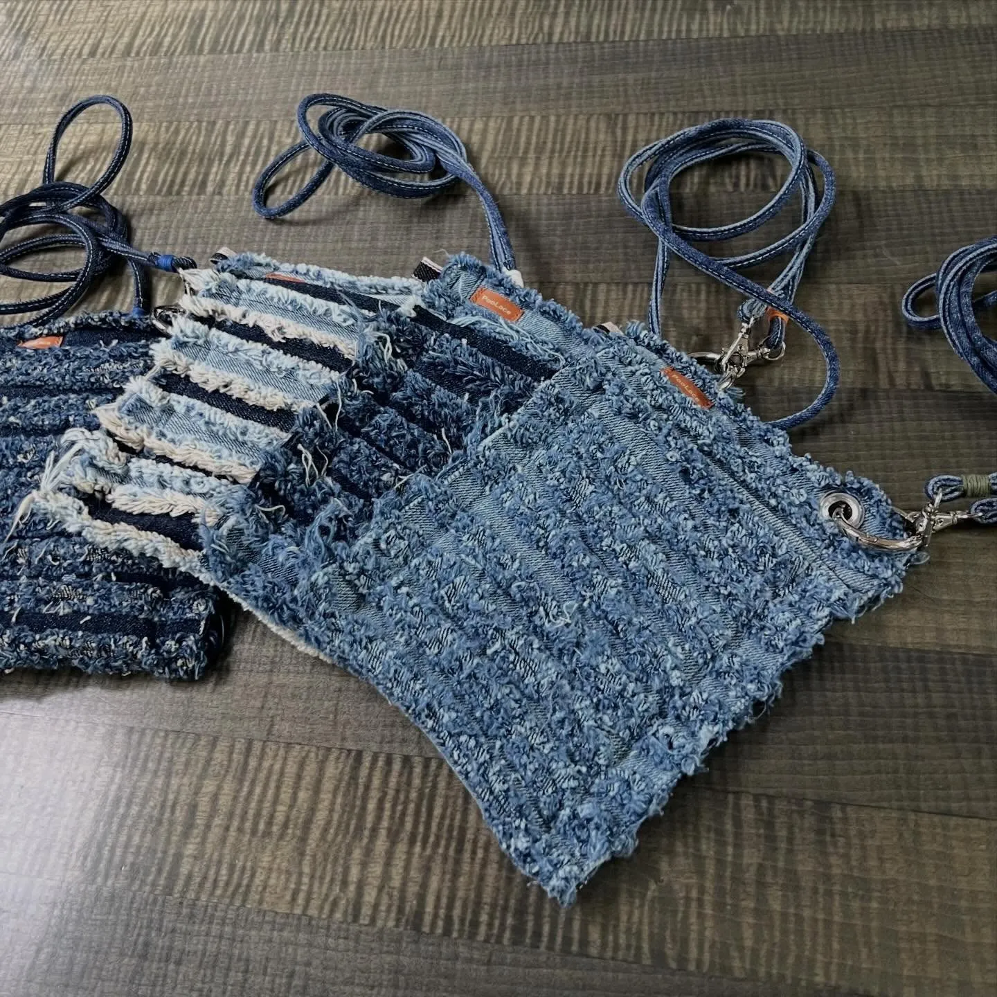 スマホのためのショルダーバッグ