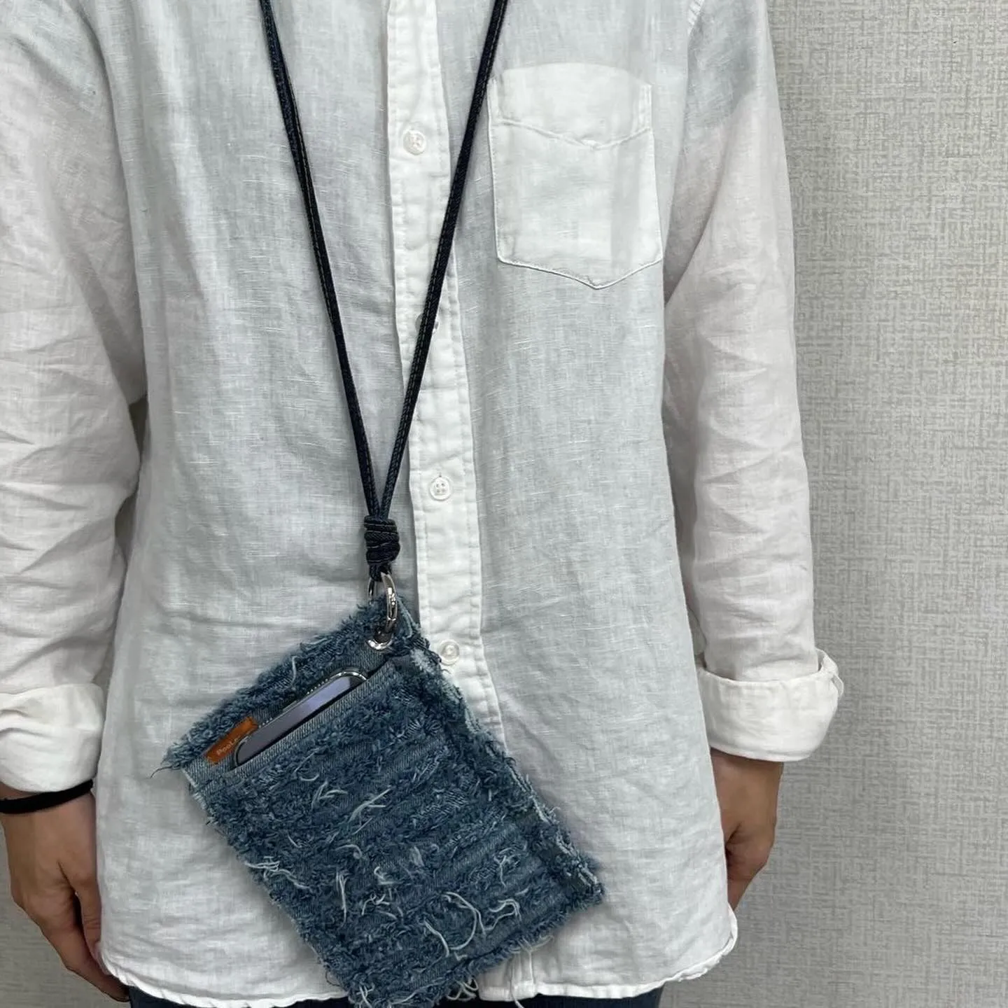 スマホのためのショルダーバッグ